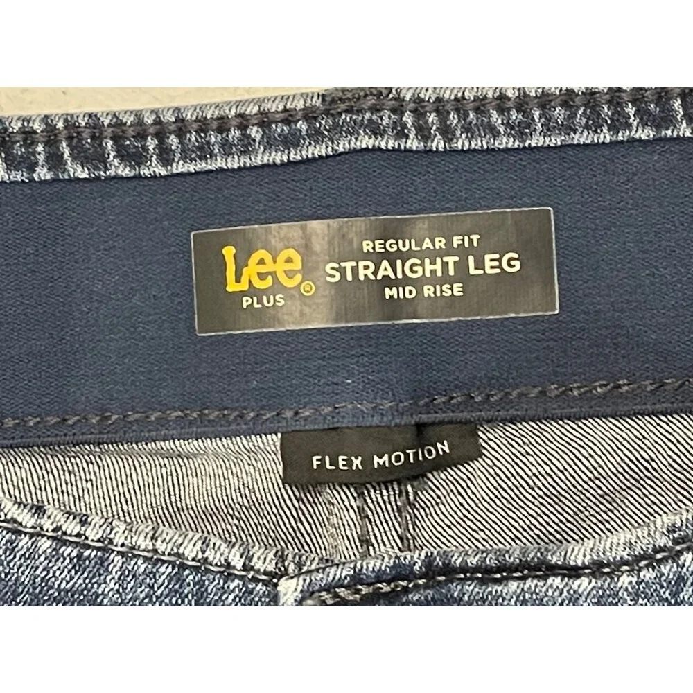 Lee Women's Size Flex Motion Regular Fit Straight Leg Jean Royal Chakra 16 - Picture 4 of 15